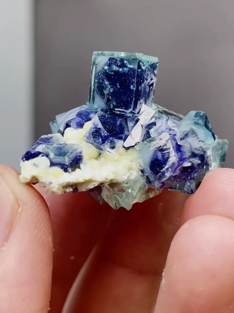 Natural Phantom Fluorite and Flake Calcite coexist with Mica Yindu,Inner Mongolia 35*24*20MM - image 2