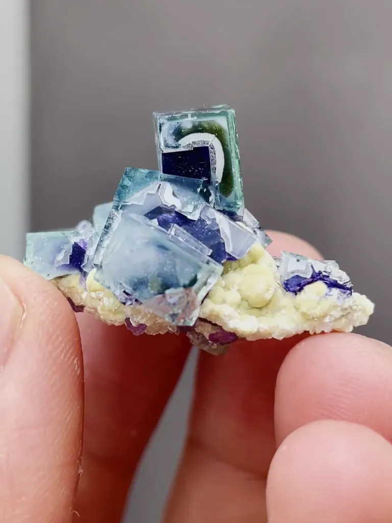 Natural Phantom Fluorite and Flake Calcite coexist with Mica Yindu,Inner Mongolia 35*24*20MM - image 5