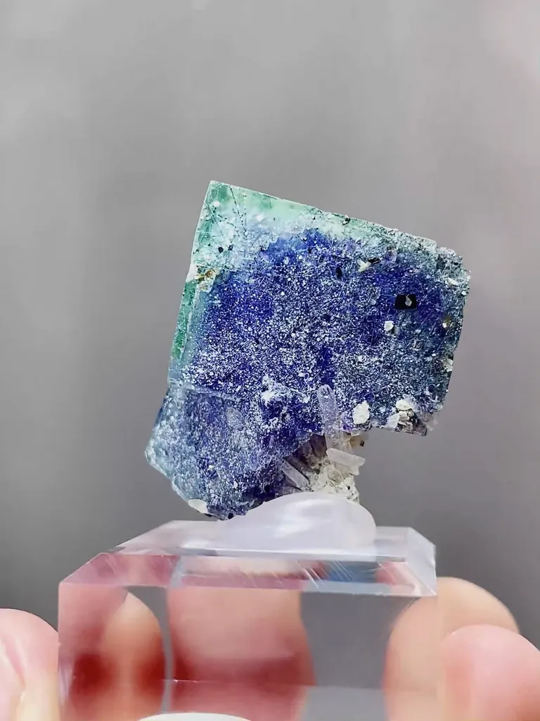 Natural Phantom Fluorite and Jamstenite coexist comes from Yaogangxian,Hunan 25*20*25MM - image 5