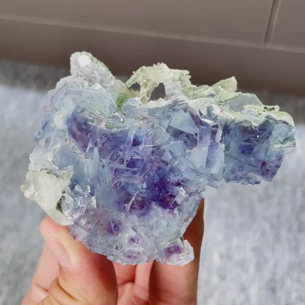 Natural Phantom Fluorite and Quartz comes from Yaogangxian,Hunan 80*60*20MM - image 2