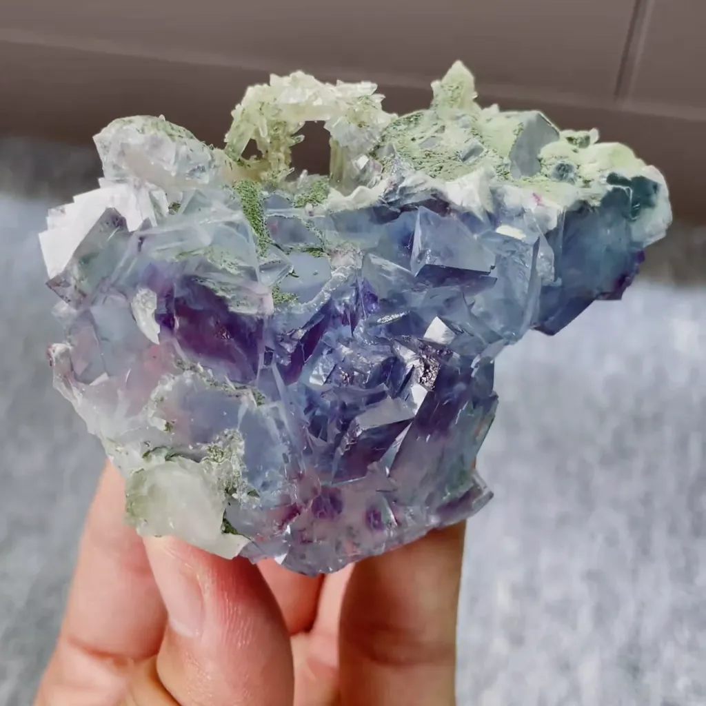 Natural Phantom Fluorite and Quartz comes from Yaogangxian,Hunan 80*60*20MM image
