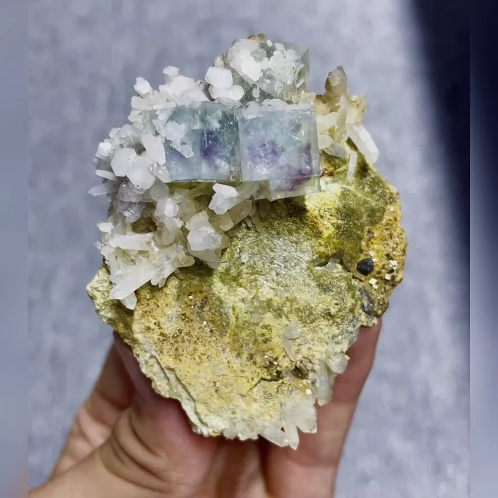 Natural Phantom Fluorite and Quartz Symbiosis comes from Yaogangxian,Hunan 70*60*40MM image