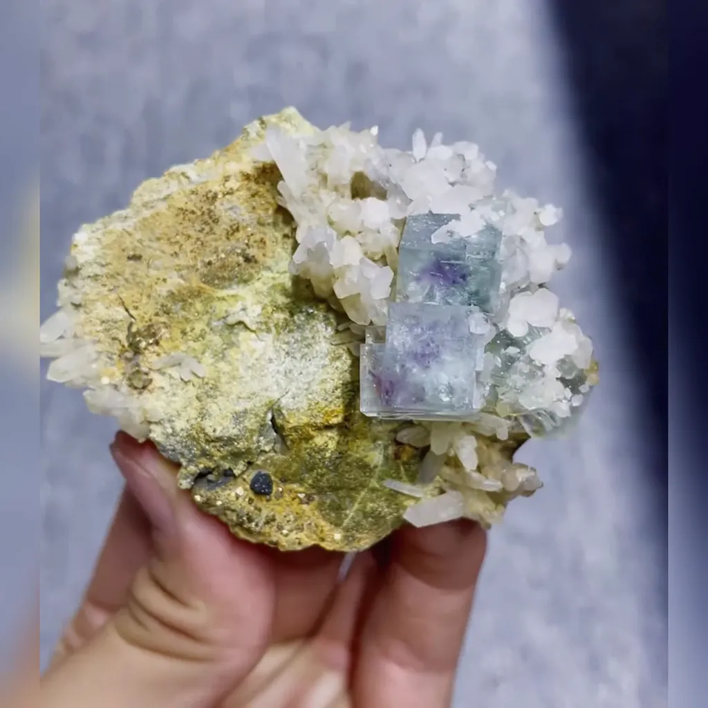 Natural Phantom Fluorite and Quartz Symbiosis comes from Yaogangxian,Hunan 70*60*40MM - image 3