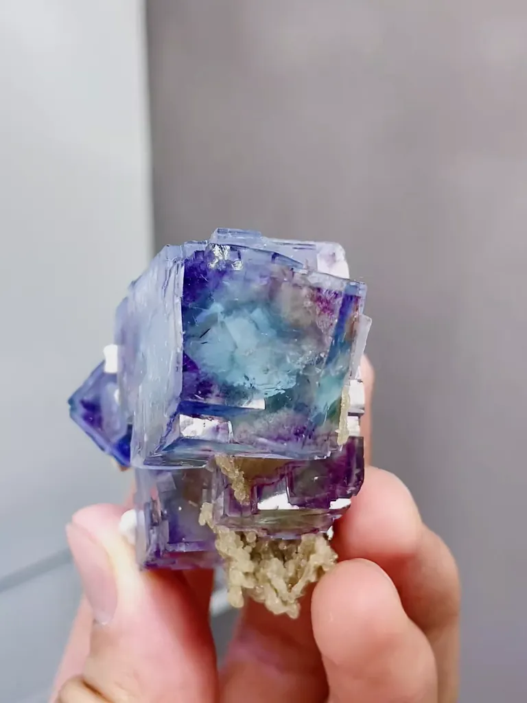 Natural Phantom Fluorite coexists with Mica comes from Yaogangxian,Hunan 50*30*60MM - image 2