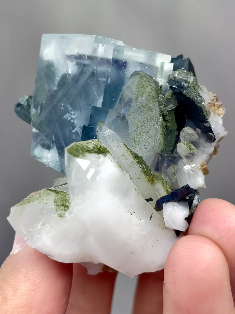 Natural Phantom Fluorite coexists with Wolframite and Quartz comes from Yaogangxian,Hunan 40*50*30MM - image 2
