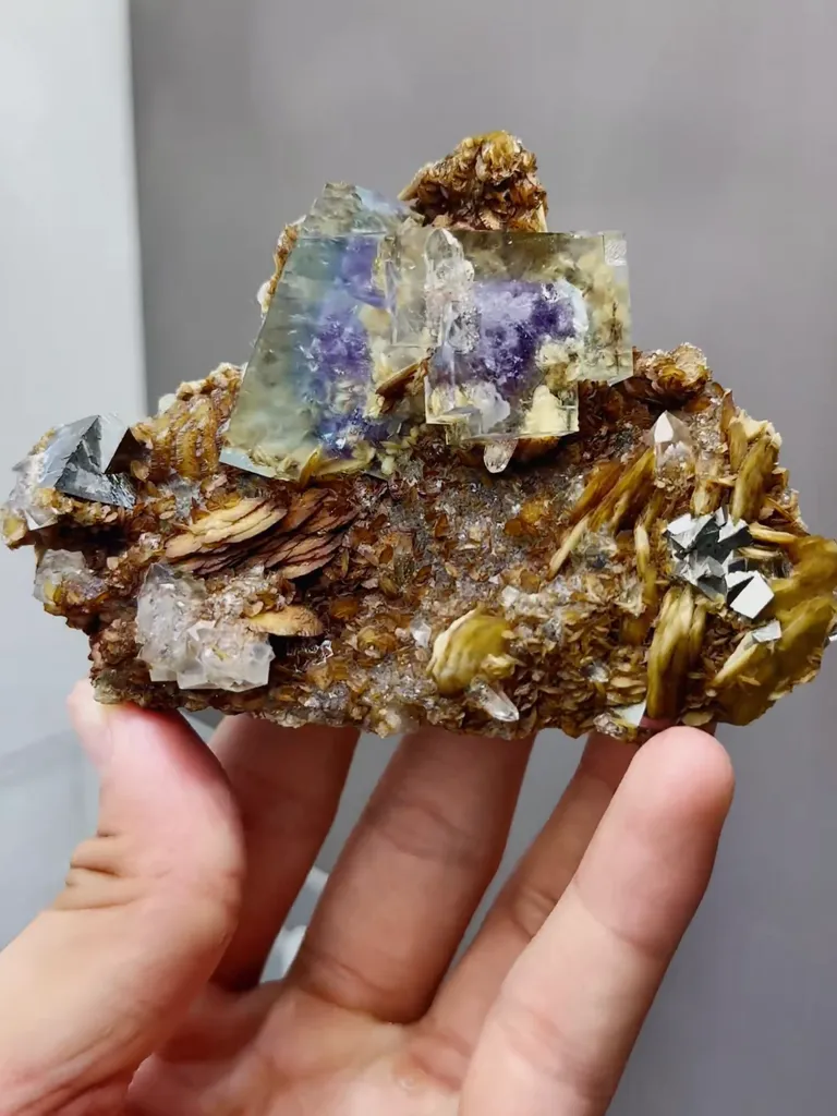 Natural Phantom Fluorite comes from Yaogangxian,Hunan 105*45*70MM - image 4