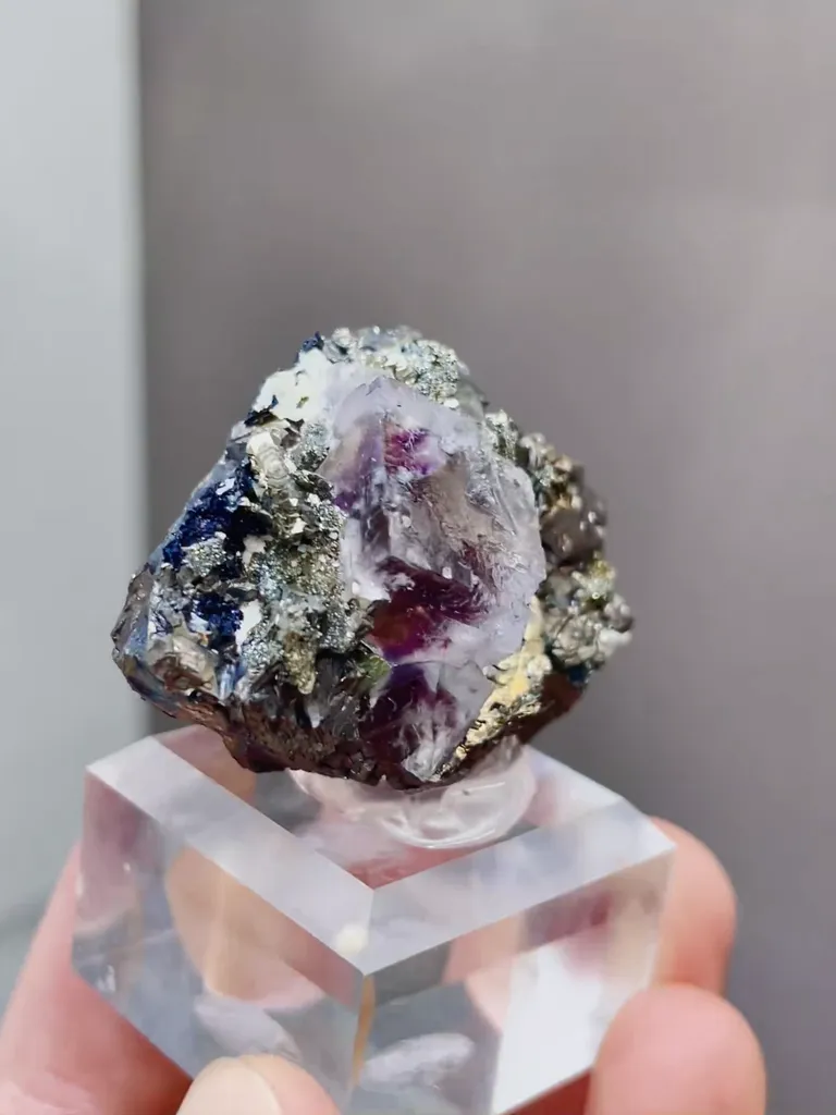 Natural Phantom Fluorite comes from Yaogangxian,Hunan 40*20*25MM - image 4