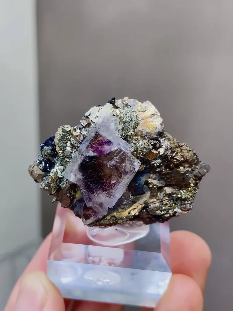 Natural Phantom Fluorite comes from Yaogangxian,Hunan 40*20*25MM - image 3