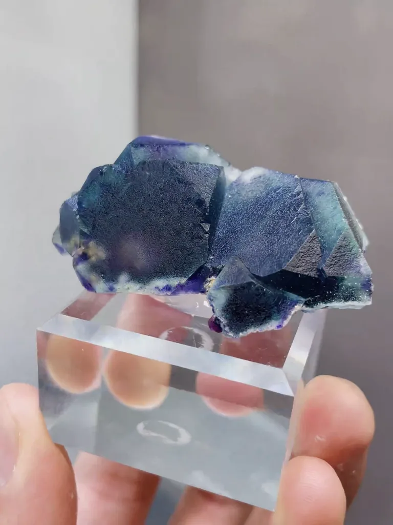 Natural Phantom Fluorite  comes from Yindu, Inner Mongolia 50*30*20MM - image 2