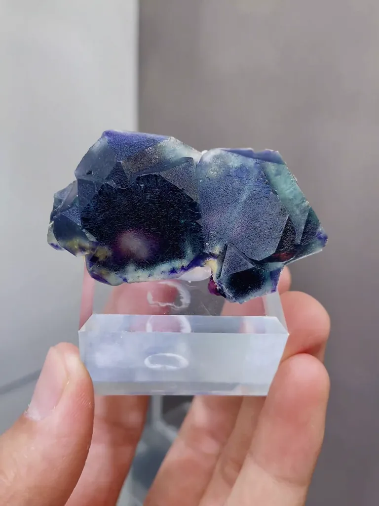 Natural Phantom Fluorite  comes from Yindu, Inner Mongolia 50*30*20MM - image 5
