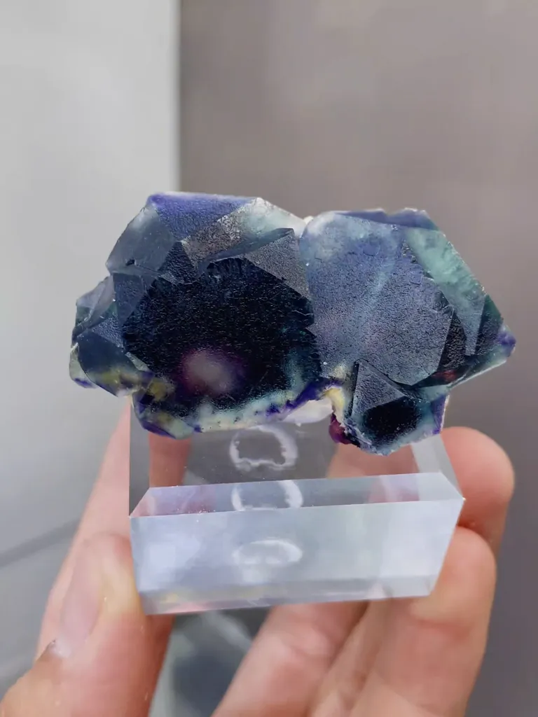 Natural Phantom Fluorite  comes from Yindu, Inner Mongolia 50*30*20MM - image 3