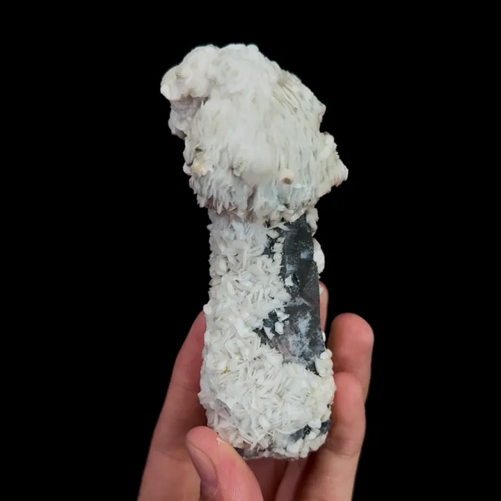 Natural Pink Calcite and Quartz, Mineral Specimen:Inner Mongolia,China (50*115*45MM) - image 3