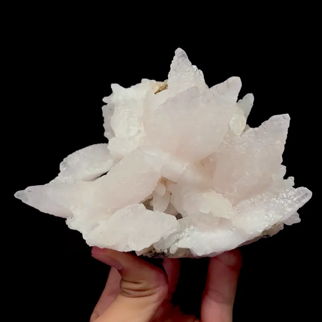 Natural Pink Calcite Mineral Specimen,High Quality Specimen,MANAO SHAN,CHENZHOU,HUNAN,CHINA(140*95*80mm) image