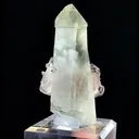 Natural Pink Octahedral Fluorite Coexist with Crystals comes from Neimenggu 25*20*60MM - image 4