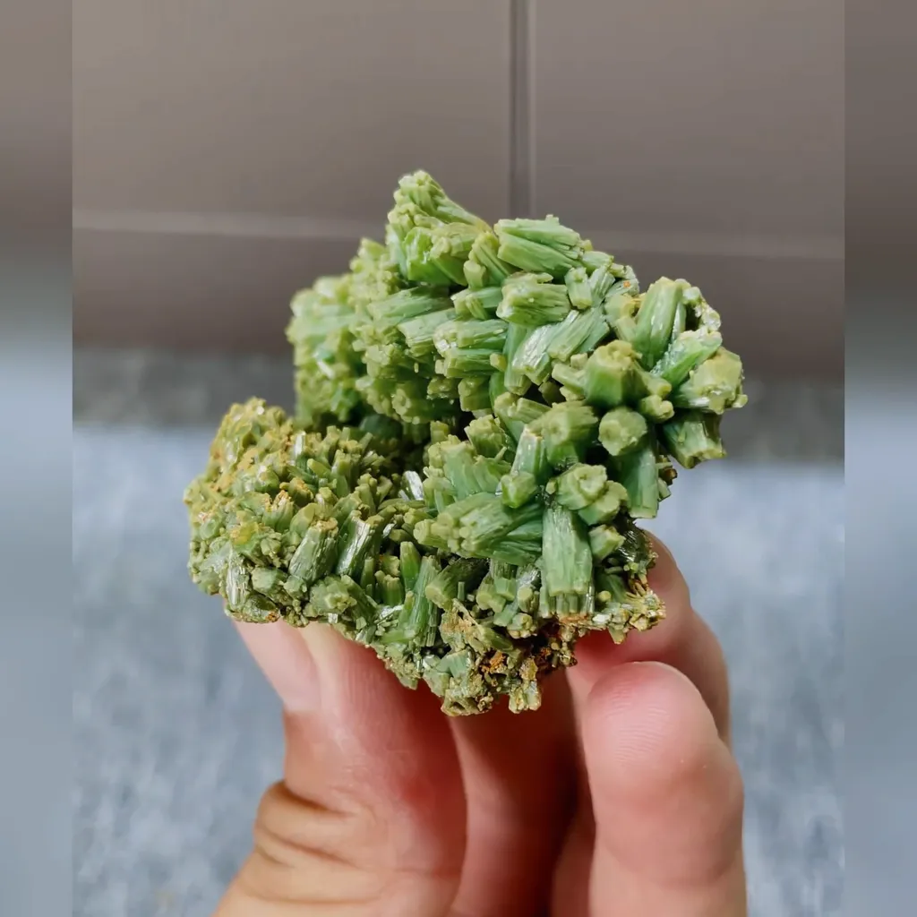 Natural Plumbogummite comes from Guangxi,China 40*70*28MM - image 3