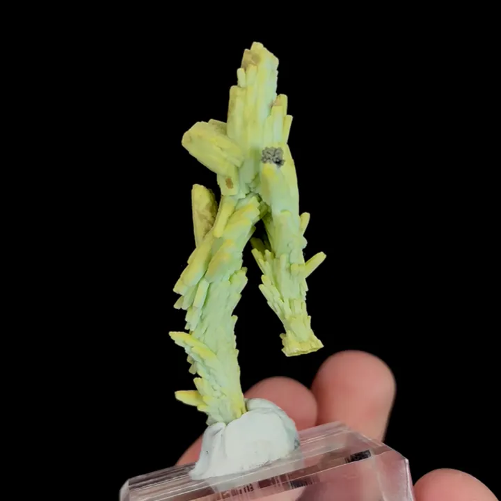 Natural Plumbogummite, Mineral specimen:Guangxi,China (20*55*10MM) - image 3