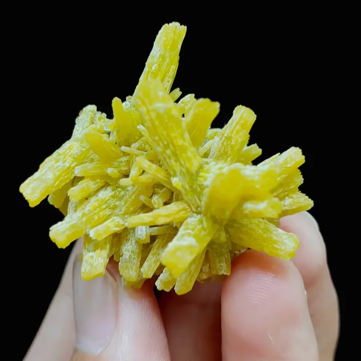 Natural Plumbogummite,,Mineral Specimen:Guangxi,China (35*30*35MM) image
