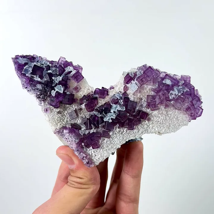 Natural Purple and Blue Cubic Fluorite, Mineral Specimen:Zhejiang,China (135*65*30MM) image