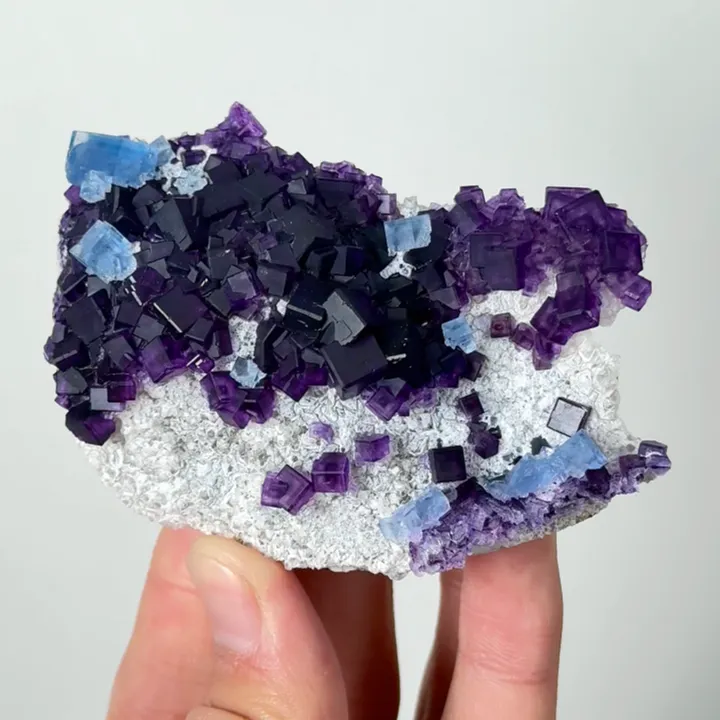 Natural Purple and Blue Cubic Fluorite, Mineral Specimen:Zhejiang,China (85*50*30MM) image