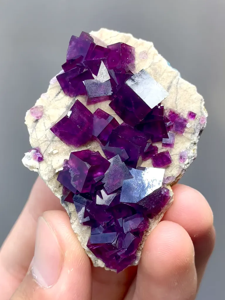 Natural Purple Crinkled Fluorite comes from Anhui,China 55*40*20MM image