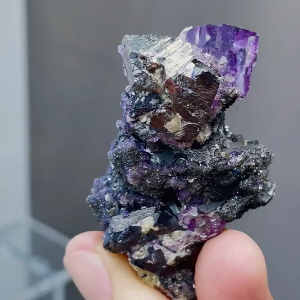 Natural Purple Cubic Fluorite and Arsenopyrite and Wolframite Symbiosis comes from Yaogangxian,China 30*20*50MM - image 2