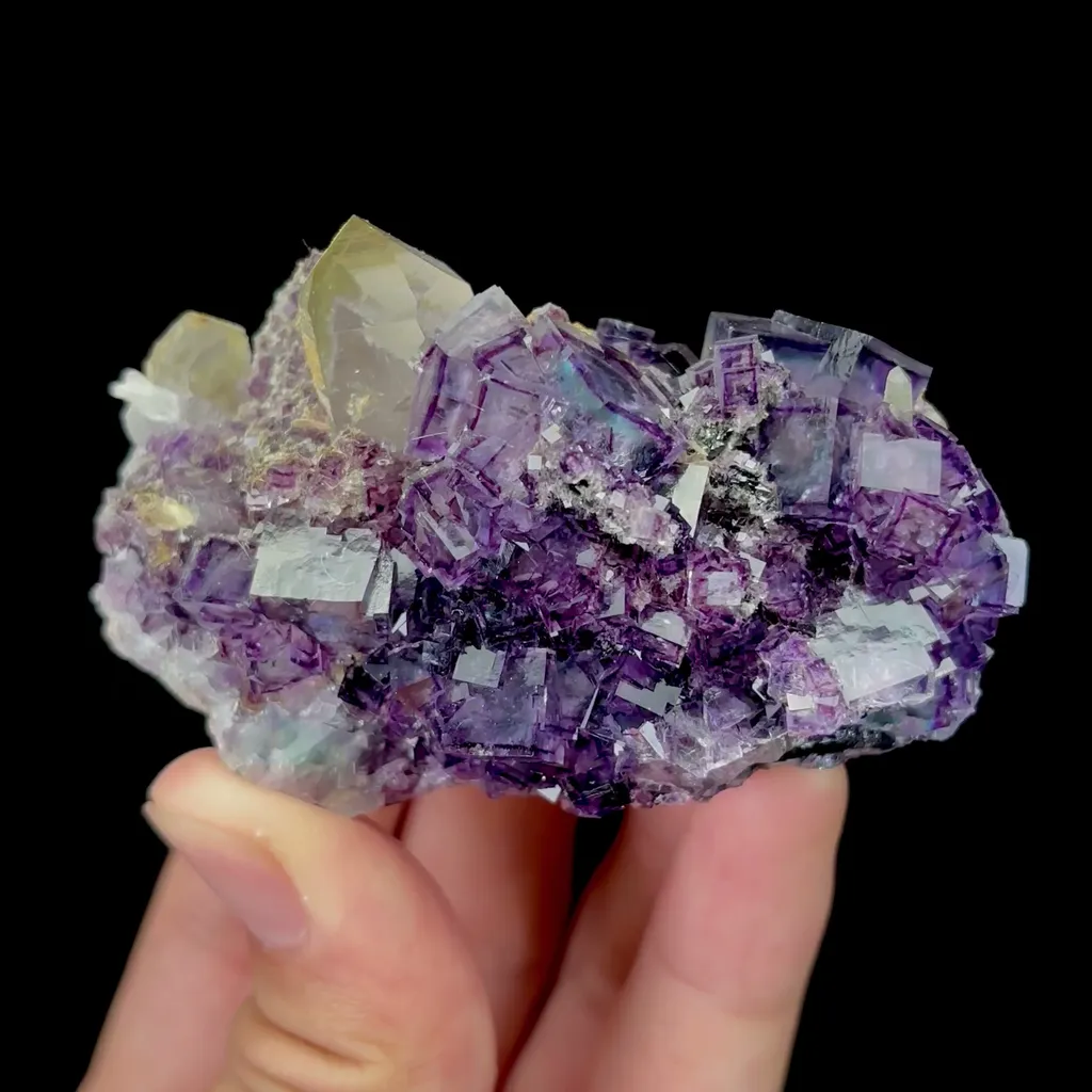 Natural Purple Cubic Fluorite and Clear Quartz Mineral Specimen,High Quality Specimen,YAO GANG XIAN,HUNAN,CHINA(70*35*45mm) image