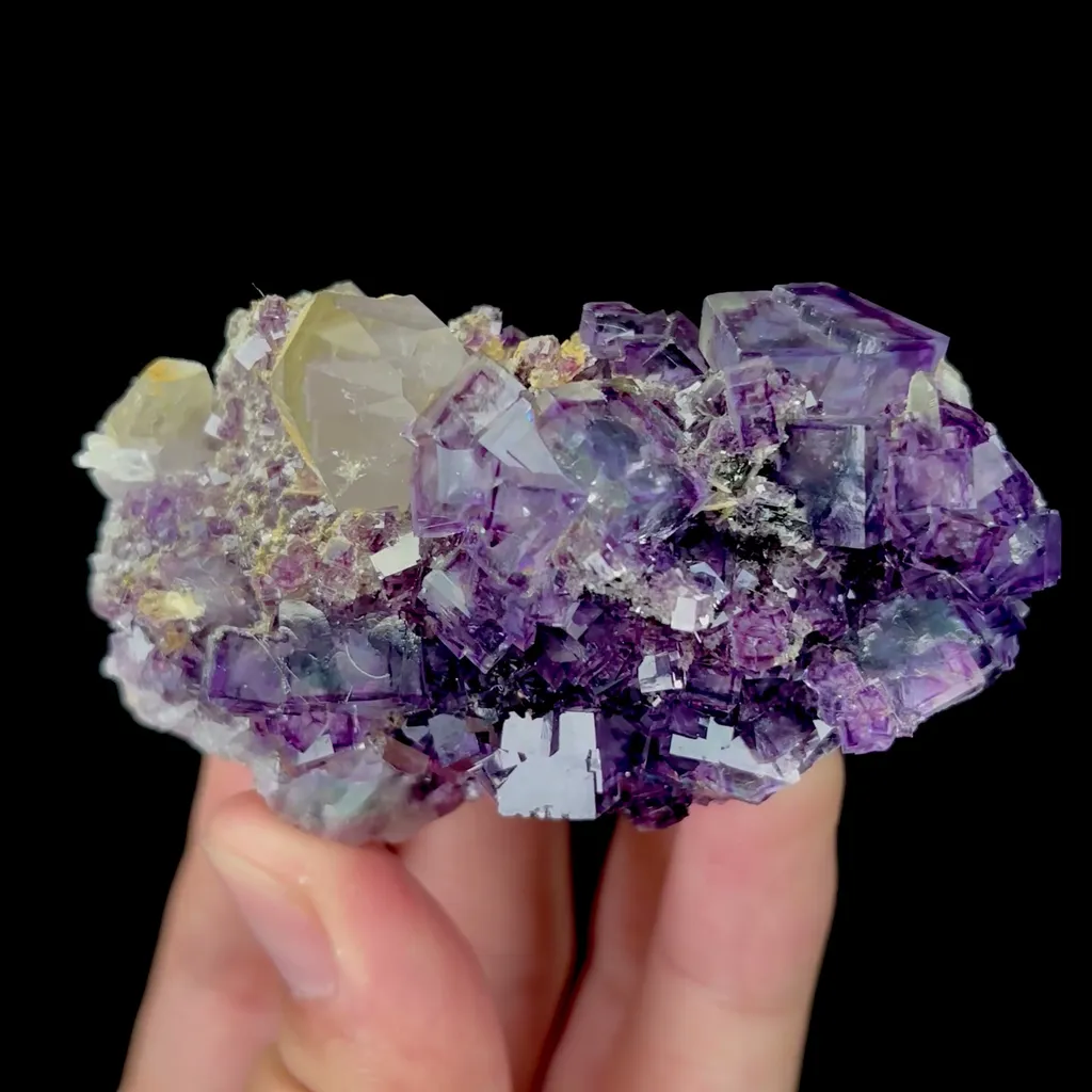 Natural Purple Cubic Fluorite and Clear Quartz Mineral Specimen,High Quality Specimen,YAO GANG XIAN,HUNAN,CHINA(70*35*45mm) - image 4