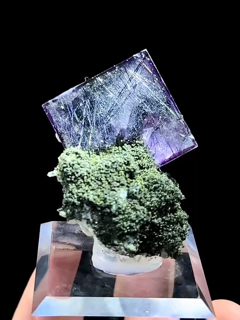 Natural Purple Cubic Fluorite and Jamstenite Coexists comes from Yaogangxian,Hunan 35*40*45mm image