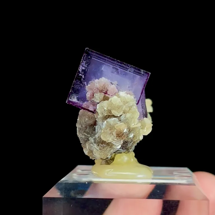 Natural Purple Cubic Fluorite and Mica, Mineral Specimen:Yaogangxian,Hunan (35*25*25MM) - image 5