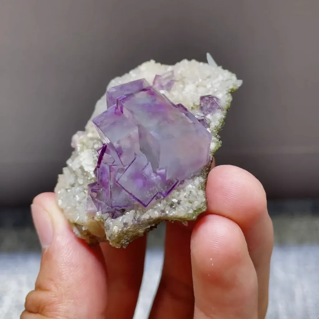 Natural Purple Cubic Fluorite and Mica Symbiosis comes from Yaogangxian,Hunan 55*50*30MM - image 3