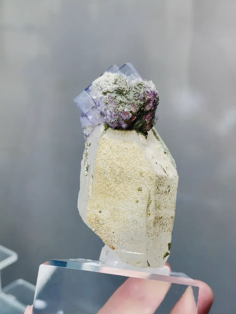 Natural Purple Cubic Fluorite and Quartz coexist comes from Yaogangxian,Hunan 30*35*60MM - image 5