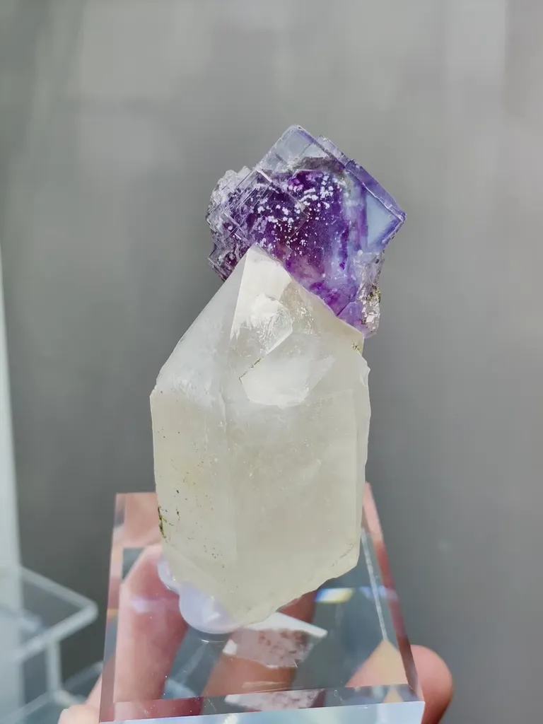 Natural Purple Cubic Fluorite and Quartz coexist comes from Yaogangxian,Hunan 30*35*60MM image