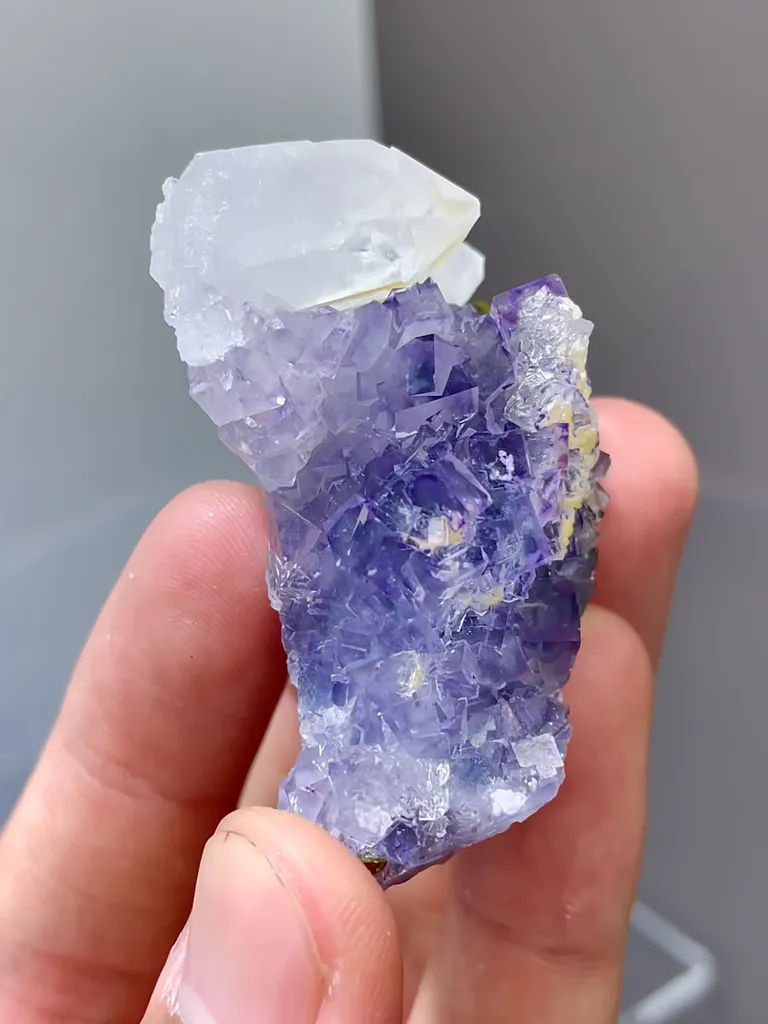 Natural Purple Cubic Fluorite and Quartz Coexist comes from Yaogangxian,Hunan 50*25*30MM - image 4