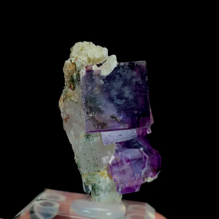 Natural Purple Cubic Fluorite and Quartz, Mineral Specimen:Yaogangxian,Hunan (20*25*20MM) image