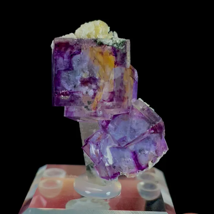 Natural Purple Cubic Fluorite and Quartz, Mineral Specimen:Yaogangxian,Hunan (20*25*20MM) - image 6
