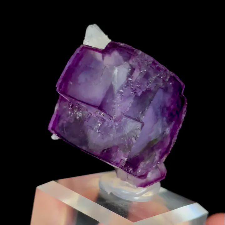 Natural Purple Cubic Fluorite and Quartz, Mineral Specimen:Yaogangxian,Hunan (25*25*25MM) image