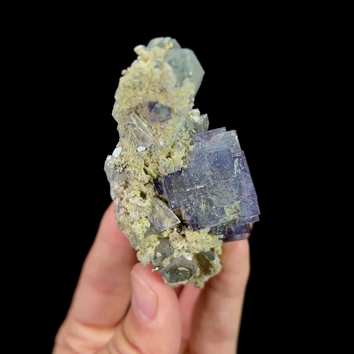 Natural Purple Cubic Fluorite and Quartz, Mineral Specimen:Yaogangxian,Hunan (40*35*90MM) image