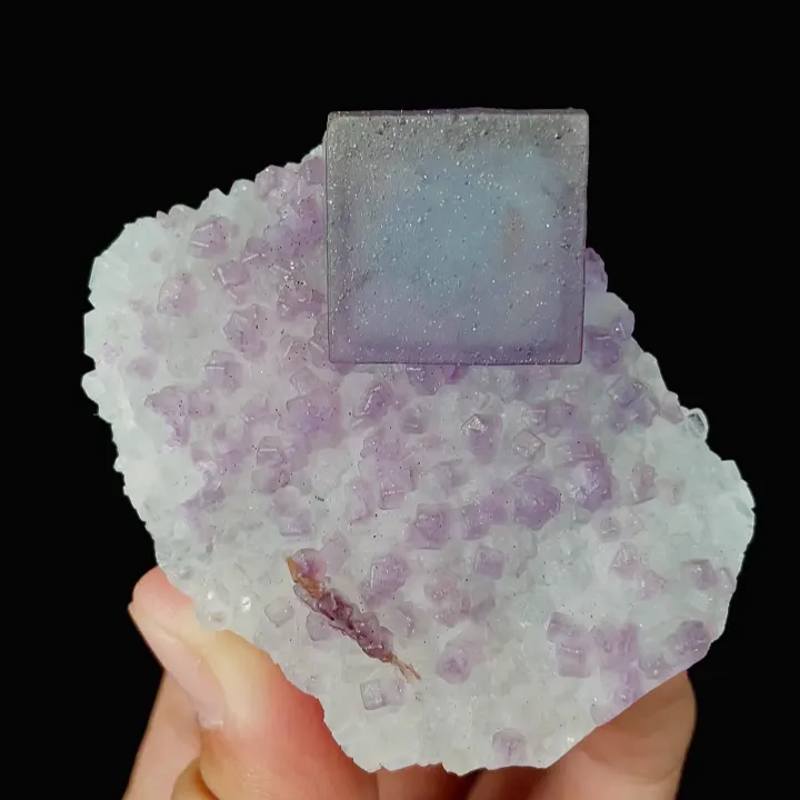 Natural Purple Cubic Fluorite and Quartz, Mineral Specimen:Yaogangxian,Hunan (60*50*35MM) image