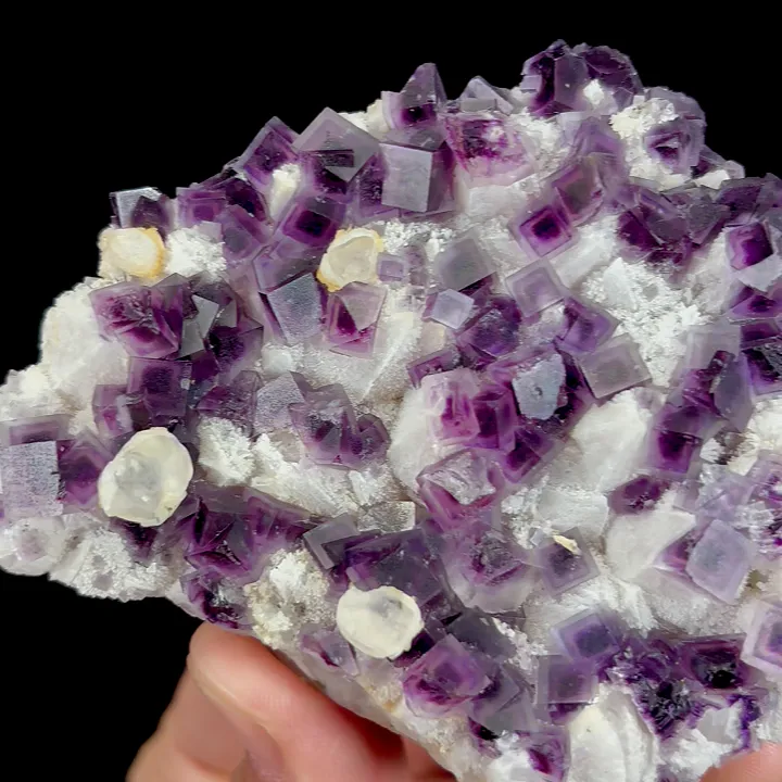 Natural Purple Cubic Fluorite and Quartz, Mineral Specimen:Yaogangxian,Hunan (90*75*25MM) image