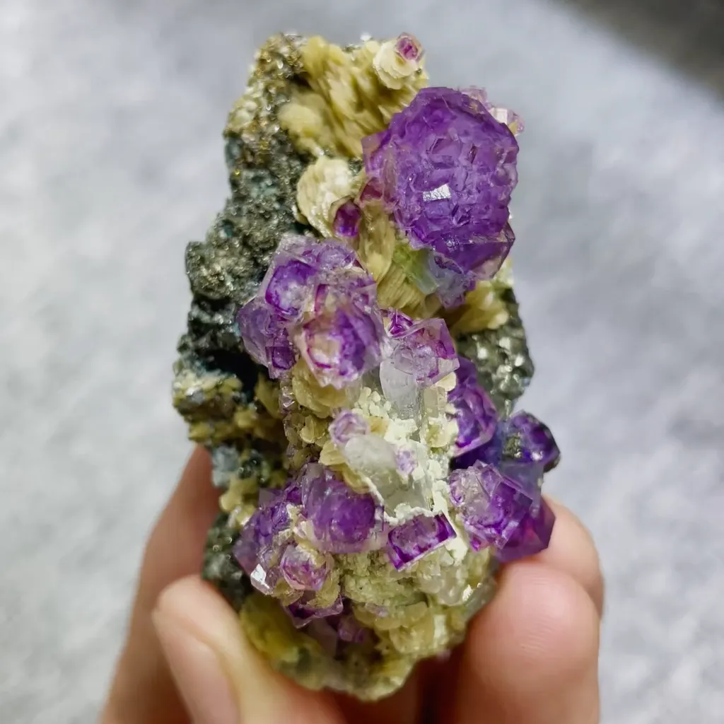 Natural Purple Cubic Fluorite and Quartz Symbiosis comes from Chenzhou,Hunan 60*35*30MM image