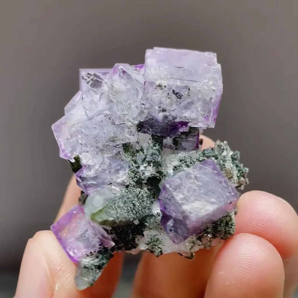 Natural Purple Cubic Fluorite and Quartz Symbiosis comes from Yaogangxian,Hunan 30*40*25MM image