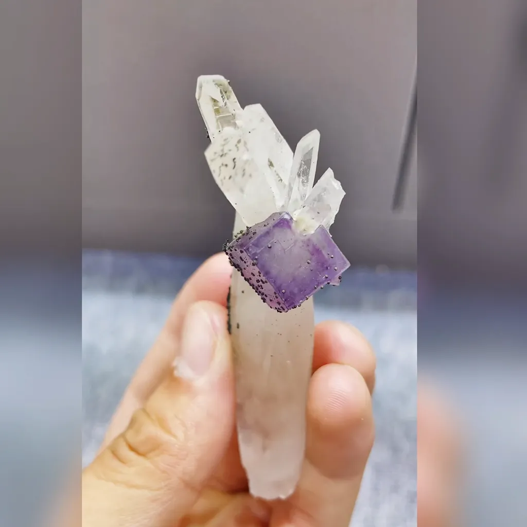 Natural Purple Cubic Fluorite and Quartz Symbiosis comes from Yaogangxian,Hunan 30*80*20MM - image 4