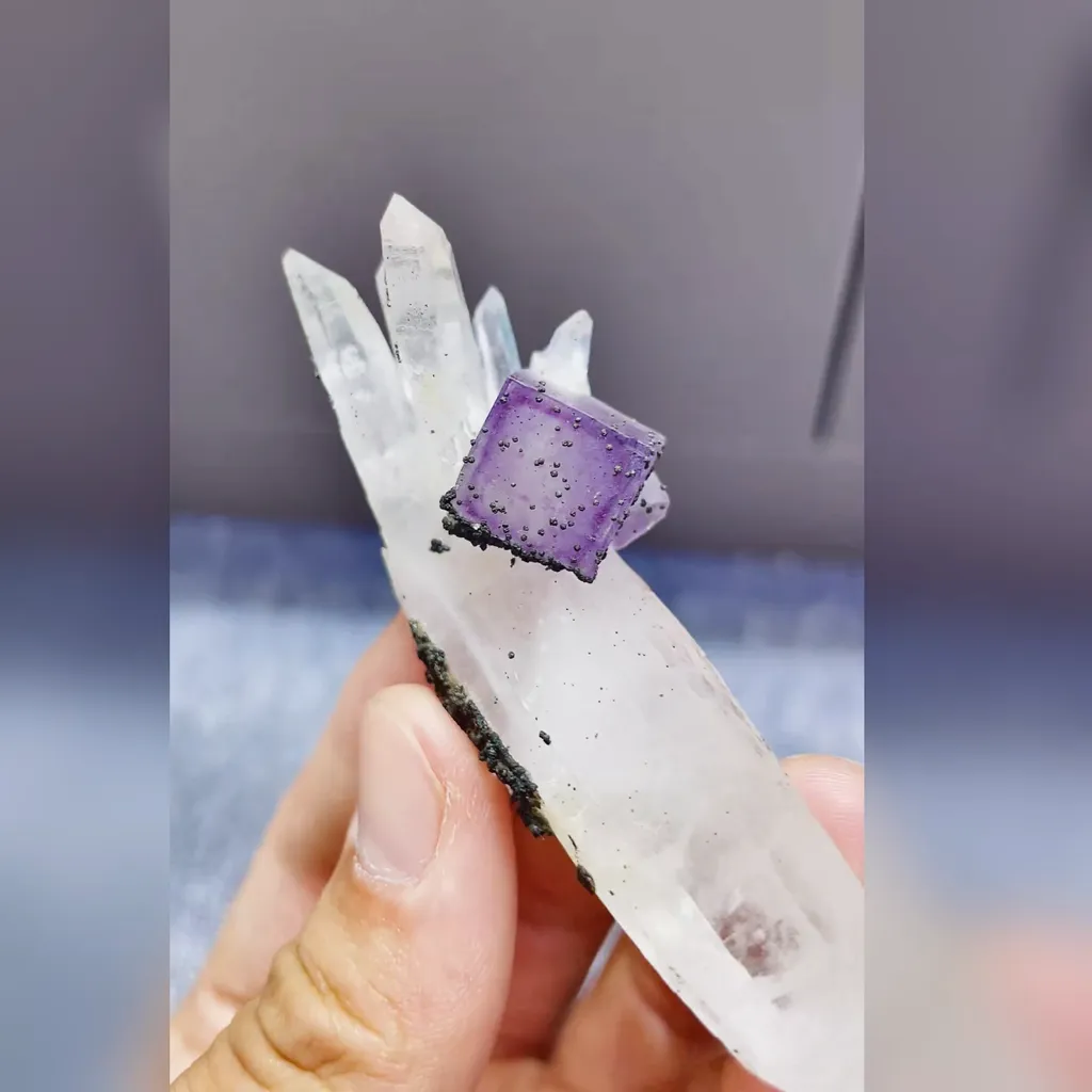 Natural Purple Cubic Fluorite and Quartz Symbiosis comes from Yaogangxian,Hunan 30*80*20MM - image 3