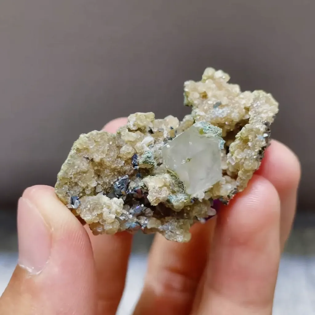 Natural Purple Cubic Fluorite and Quartz Symbiosis comes from Yaogangxian,Hunan 45*45*20MM - image 2