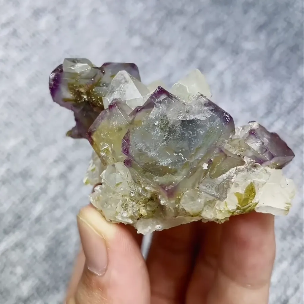 Natural Purple Cubic Fluorite and Quartz Symbiosis comes from Yaogangxian,Hunan 65*35*35MM image