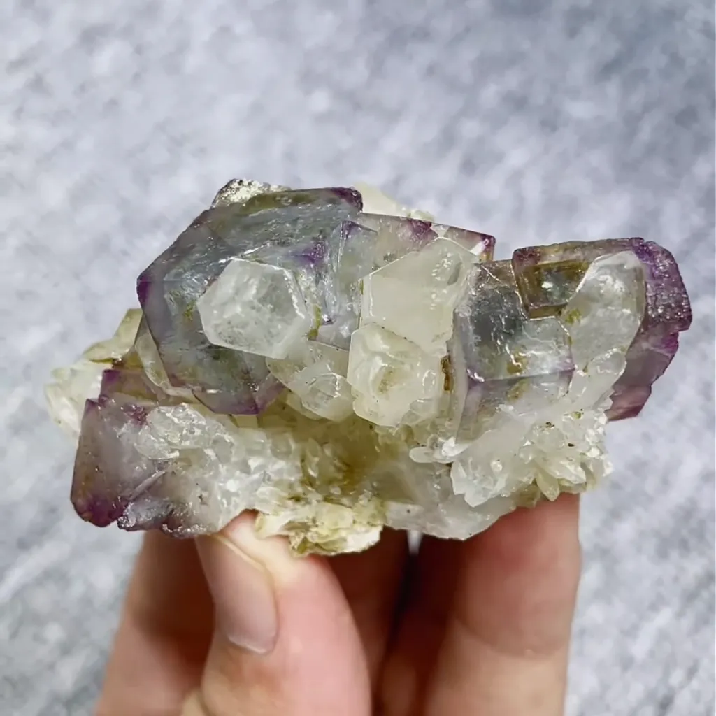Natural Purple Cubic Fluorite and Quartz Symbiosis comes from Yaogangxian,Hunan 65*35*35MM - image 6