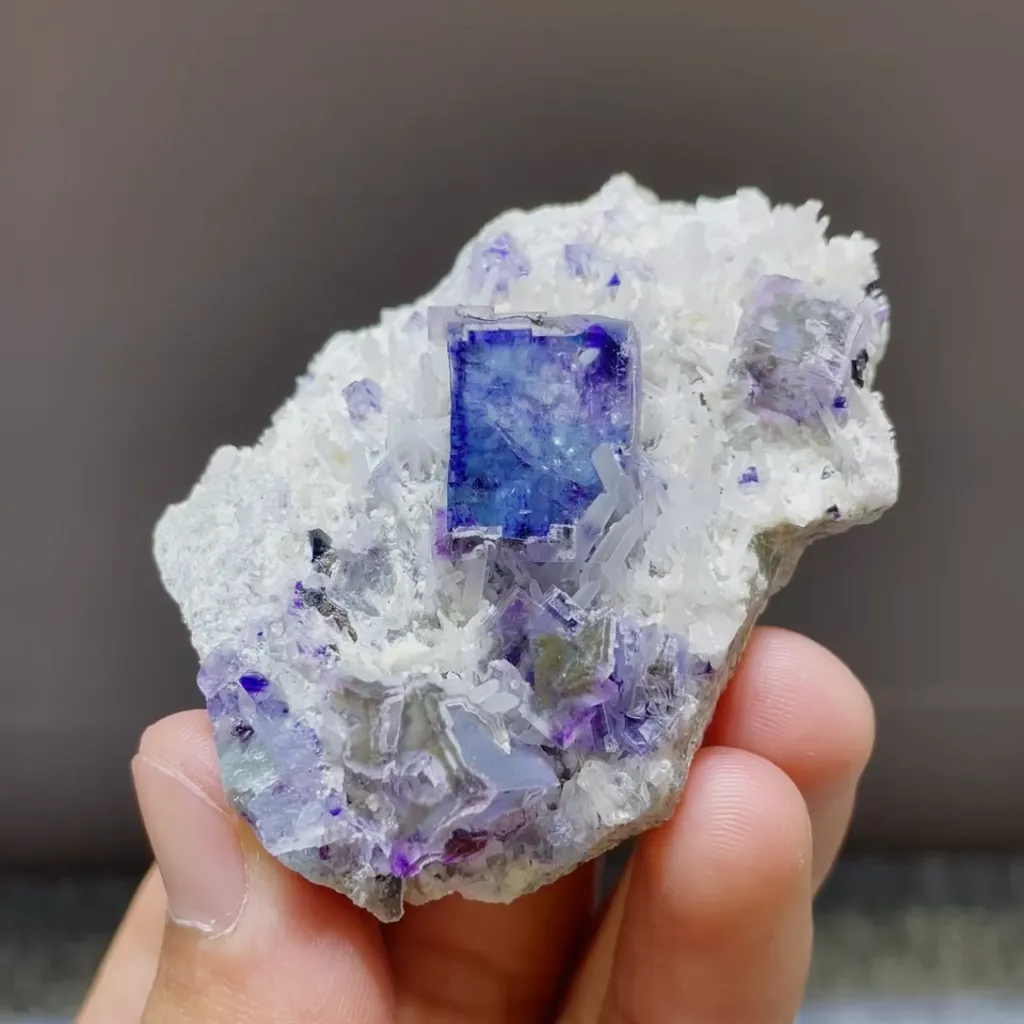Natural Purple Cubic Fluorite and Quartz Symbiosis comes from Yindu,Inner Mongolia 60*45*25MM - image 3