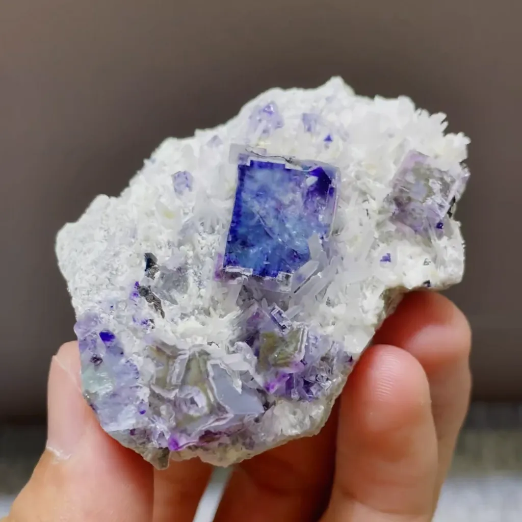 Natural Purple Cubic Fluorite and Quartz Symbiosis comes from Yindu,Inner Mongolia 60*45*25MM image
