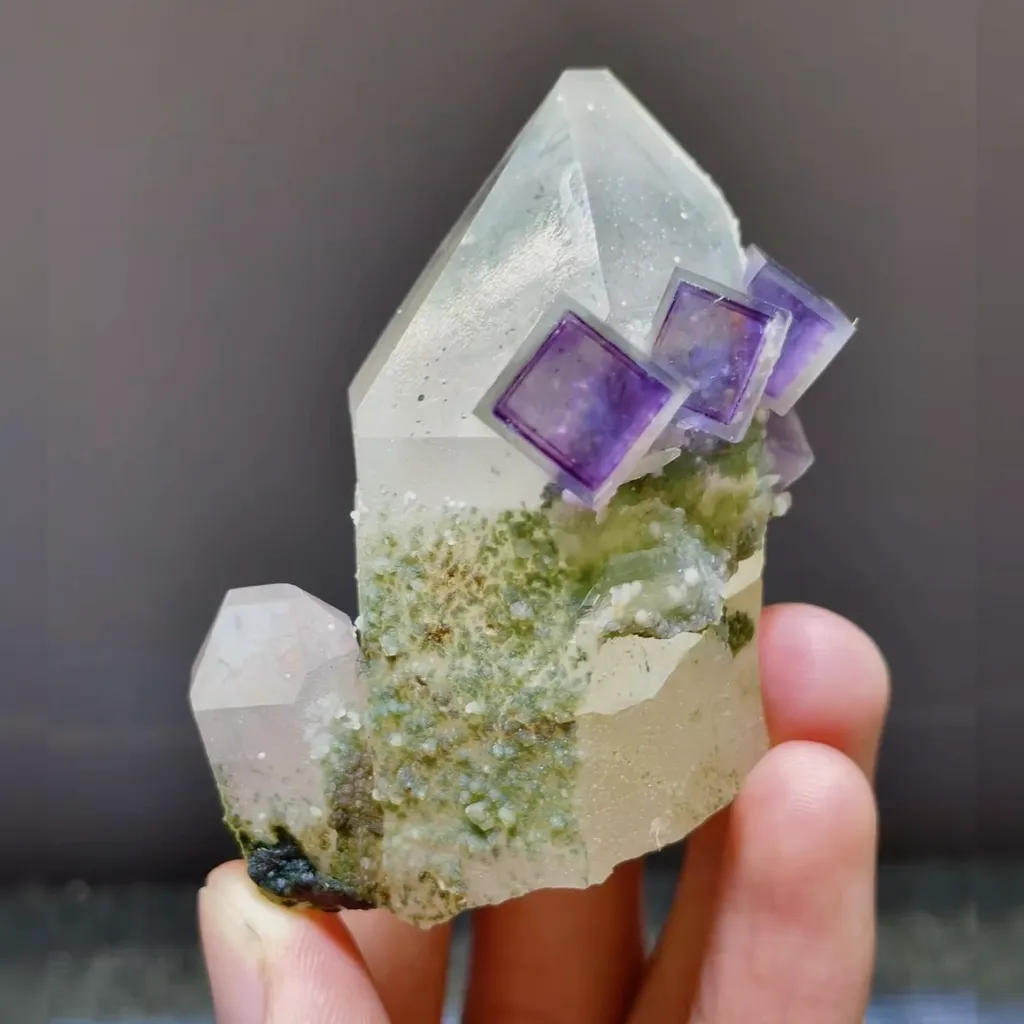 Natural Purple Cubic Fluorite and Quartz Tower Symbiosis comes from Yaogangxian,Hunan 45*35*65MM image