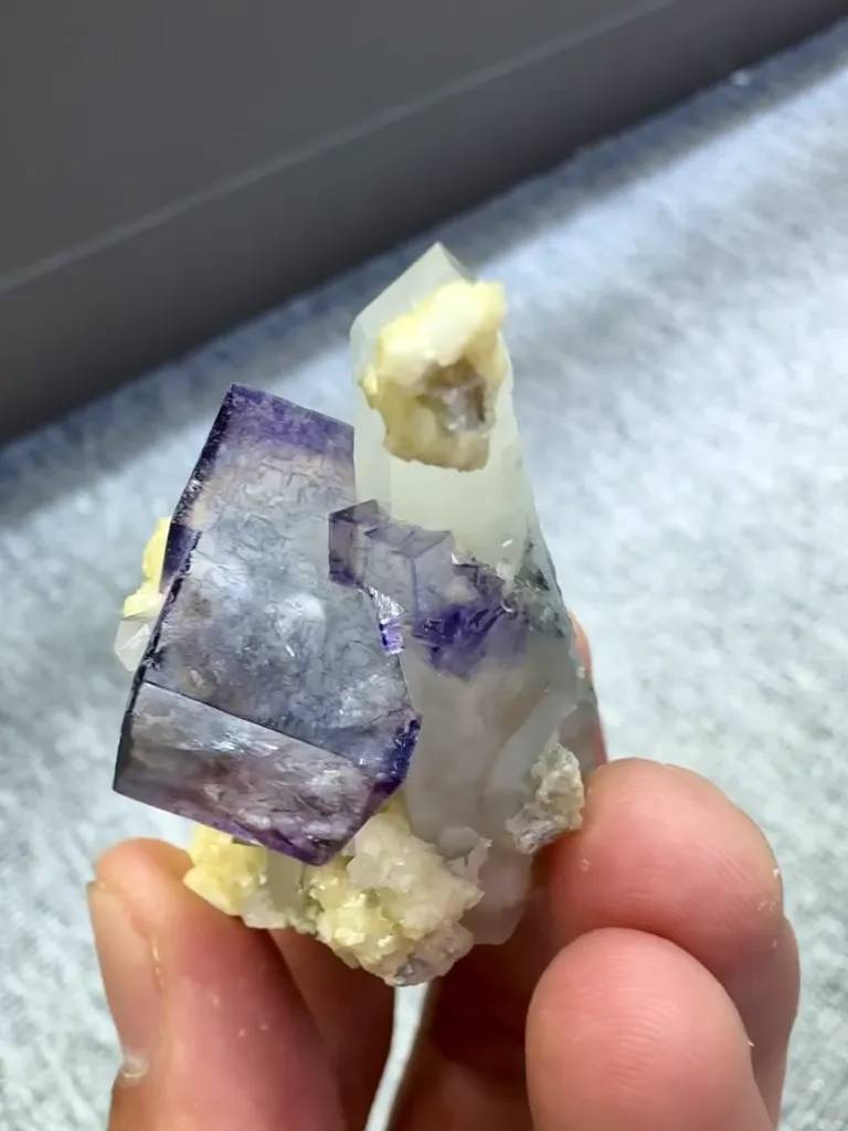 Natural Purple Cubic Fluorite coexists with Quartz and Flaky Calcite comes from Yaogangxian,Hunan 30*30*50MM - image 5